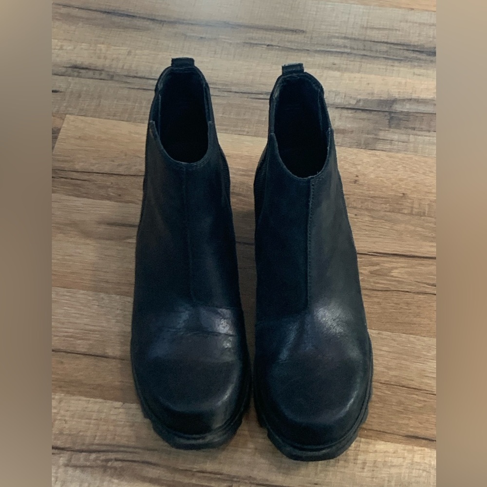 SOREL Women's Joan of Arctic Wedge III Chelsea Waterproof Leather Wedge